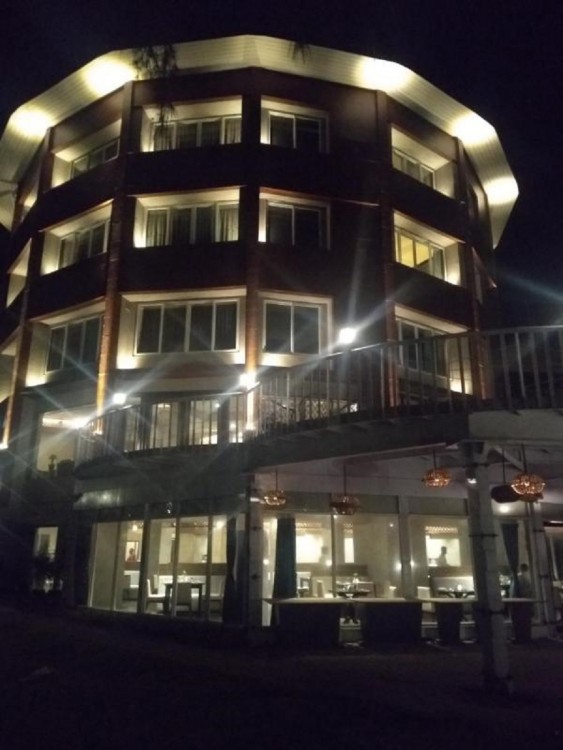 Hotel Sinclairs Bay View