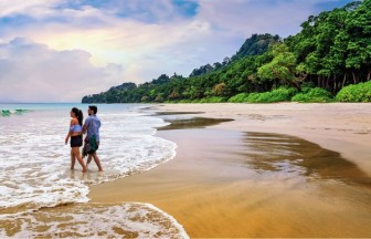 Andaman & Nicobar Islands Honeymoon Trip with Flower Bed and Beach Candle Light Dinner