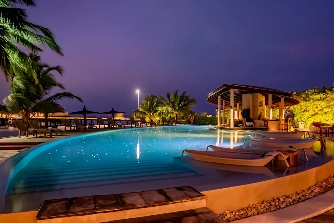 Peace in Maldives: Centara Ras Fushi
